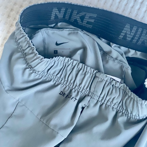 Men’s Nike Dri-FIT Running Shorts, Size Small, Grey, Orange - Picture 3 of 5